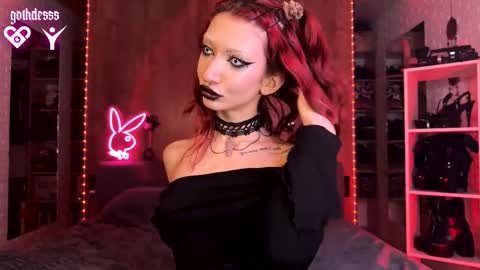    online show from 4, 10, 2025