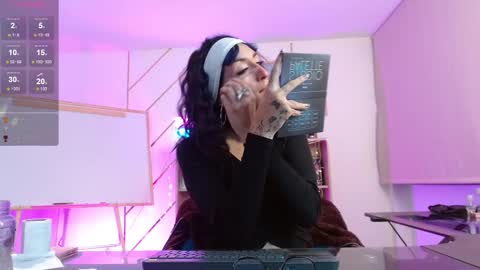 Meredith Alessandra online show from 10, 3, 2025