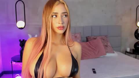 Grace Cartier online show from 27, 9, 2025