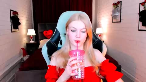 Grace Glamour online show from 12, 2, 2025