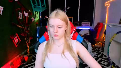 Grace Glamour online show from 26, 2, 2025