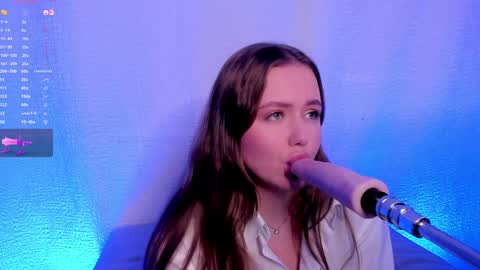 Snapshot of graceholly chatting on 10, 1, 2025 Hi call me Leia make me scream from 111155222333666999 online show from 10, 1, 2025