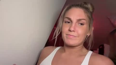 Snapshot of graciemae_baexx chatting on 13, 12, 2024 Gracie Mae online show from 13, 12, 2024