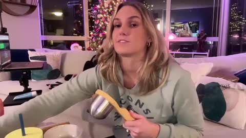 Snapshot of graciemae_baexx chatting on 3, 2, 2025 Gracie Mae online show from 3, 2, 2025