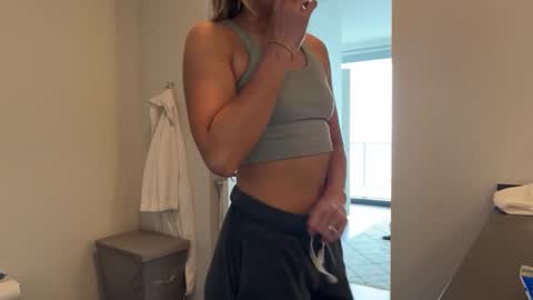 Snapshot of graciemae_baexx chatting on 19, 2, 2025 Gracie Mae online show from 19, 2, 2025