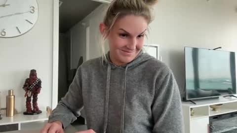 Snapshot of graciemae_baexx chatting on 3, 3, 2025 Gracie Mae online show from 3, 3, 2025