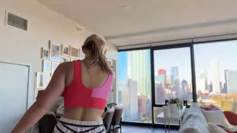 Snapshot of graciemae_baexx chatting on 30, 10, 2025 Gracie Mae online show from 30, 10, 2025