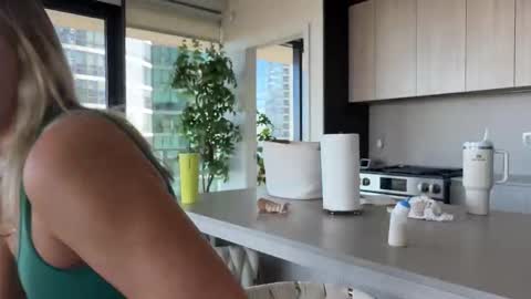 Snapshot of graciemae_baexx chatting on 3, 11, 2025 Gracie Mae online show from 3, 11, 2025