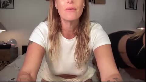 Snapshot of green_eyed_goddess_ chatting on 28, 2, 2025 Green Eyed Goddess online show from 28, 2, 2025