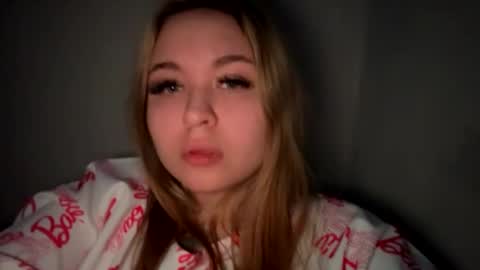 Snapshot of green_eyes_twinkl chatting on 5, 2, 2025 Lina 3 online show from 5, 2, 2025