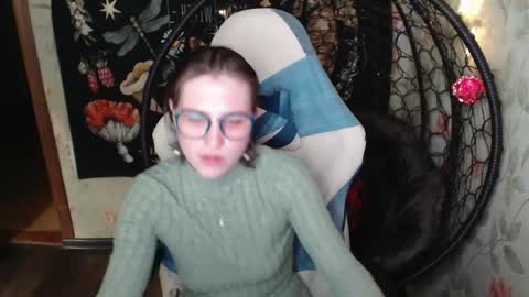 Snapshot of greenwitch9 chatting on 27, 5, 2026 Lina online show from 27, 5, 2026