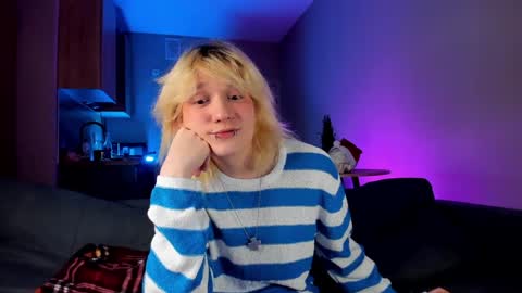 Greg-independent model online show from 24, 12, 2024