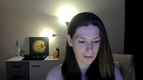 Snapshot of gretamiln chatting on 15, 10, 2025 Greta online show from 15, 10, 2025