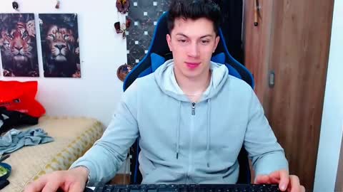 griego01 online show from 18, 12, 2024