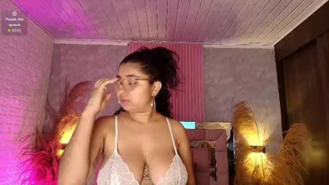 Snapshot of griselle_rousse chatting on 6, 6, 2026 online show from 6, 6, 2026