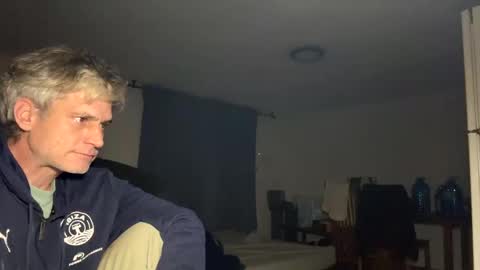 guardiannif_ online show from 20, 2, 2025