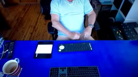 guesswhatigot2 online show from 25, 10, 2025