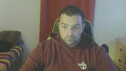 guillaume666286050 online show from 12, 9, 2025
