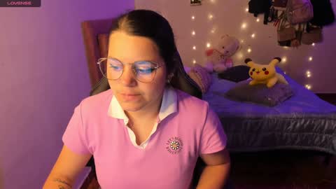 Snapshot of guinivere_blake chatting on 9, 12, 2024 Hello Im Julieta Im 25 years old welcome to my room have fun and be happy. online show from 9, 12, 2024