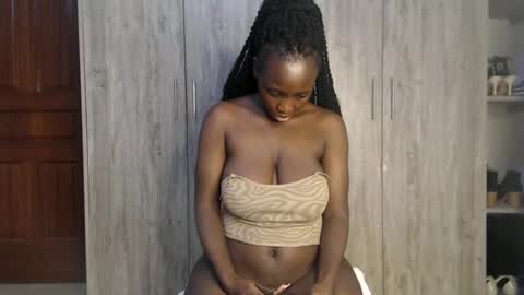 Miss Incredible online show from 18, 2, 2025