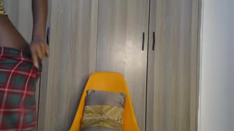 Miss Incredible online show from 27, 4, 2026