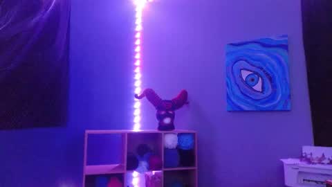 gutlvr online show from 13, 12, 2024