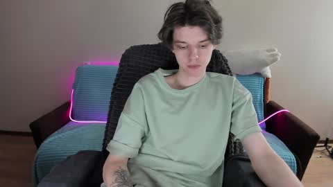 guy_liam1 online show from 18, 1, 2025