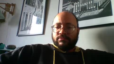 Snapshot of guy_wood15 chatting on 3, 1, 2025 guy_wood15 online show from 3, 1, 2025