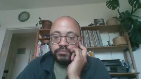 Snapshot of guy_wood15 chatting on 22, 10, 2025 guy_wood15 online show from 22, 10, 2025