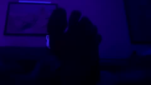 guyst049 online show from 18, 2, 2025