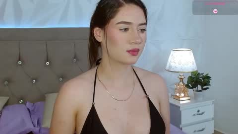 Gwen Drew online show from 4, 3, 2026