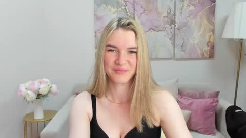 gwensmitt online show from 9, 7, 2026