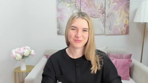 gwensmitt online show from 12, 7, 2026