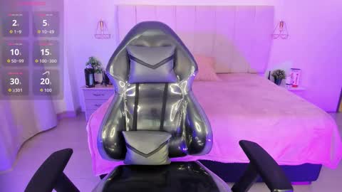 gyal_8_ online show from 8, 3, 2026