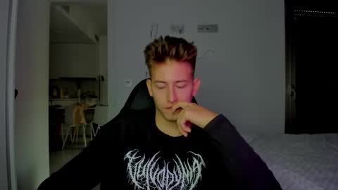 Oliver online show from 15, 2, 2026