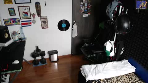 Snapshot of gymbro42 chatting on 17, 5, 2026 Gymbro42 online show from 17, 5, 2026