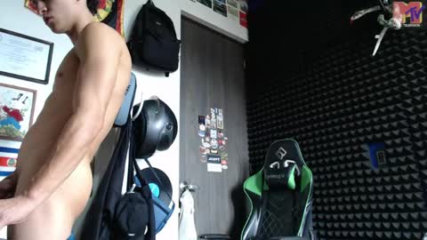 Snapshot of gymbro42 chatting on 19, 5, 2026 Gymbro42 online show from 19, 5, 2026