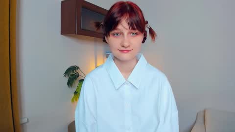 Kelly  Lilly online show from 9, 9, 2025