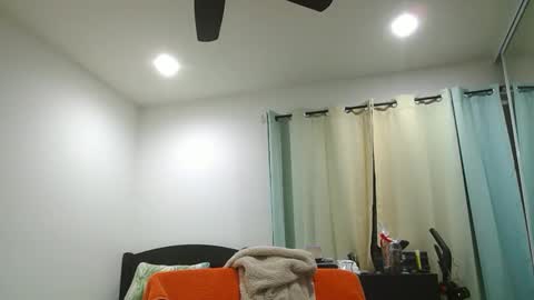 h0nest84 online show from 26, 12, 2024