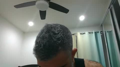 h0nest84 online show from 15, 11, 2025