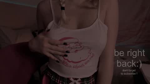 Snapshot of h2h0e chatting on 16, 1, 2026 Lana online show from 16, 1, 2026