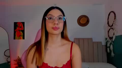 Snapshot of h3y_mia3 chatting on 2, 8, 2026 Paulina online show from 2, 8, 2026
