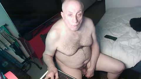 Snapshot of hacknoob62 chatting on 14, 10, 2025 hacknoob62 online show from 14, 10, 2025