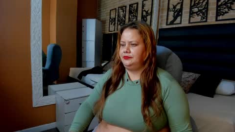 hadelyn_lee online show from 7, 4, 2026