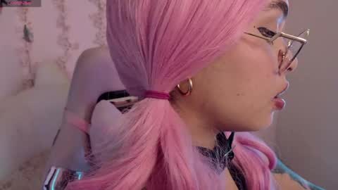 Haely online show from 17, 4, 2026