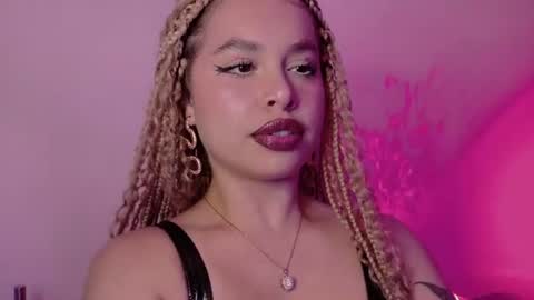 Haely online show from 7, 7, 2026
