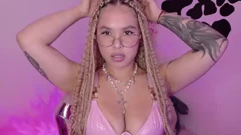 Haely online show from 12, 7, 2026