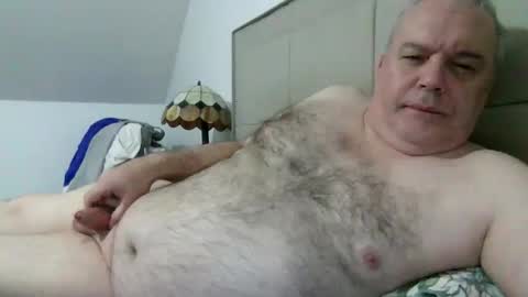 Snapshot of haggisstop chatting on 19, 10, 2025 haggisstop online show from 19, 10, 2025