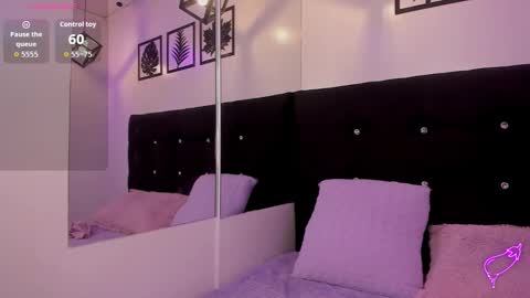 haiily_baeker online show from 6, 10, 2025