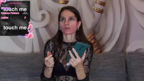 HaileyPeach online show from 4, 2, 2026